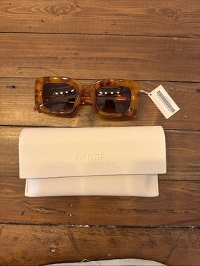 BANBÉ Tortoiseshell Square Sunglasses - Brown Lenses